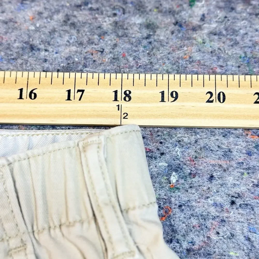 Levi's XX Chino EZ Shorts Mens Beige Stretch Elastic Waist 1558